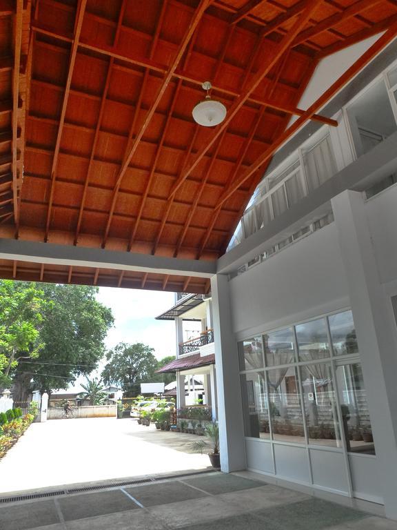 Golden Lotus Inle Hotel Nyaung Shwe Bagian luar foto