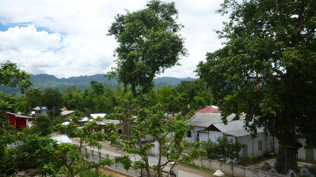 Golden Lotus Inle Hotel Nyaung Shwe Bagian luar foto