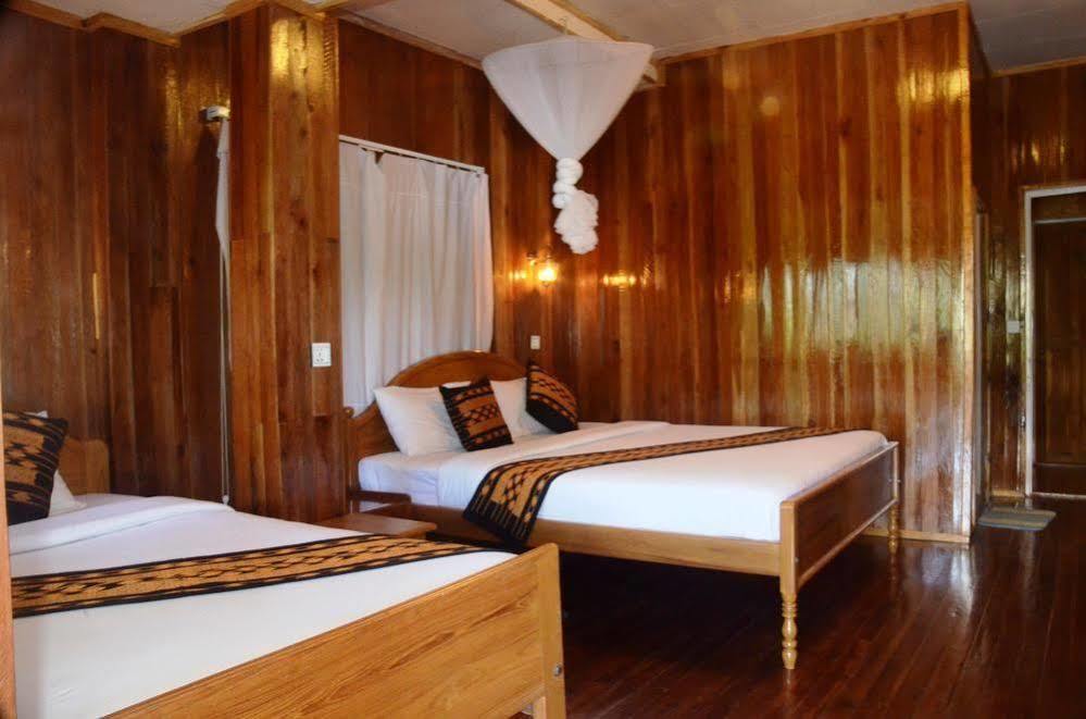 Golden Lotus Inle Hotel Nyaung Shwe Bagian luar foto